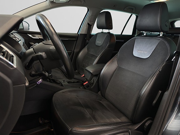 Skoda Octavia Scout 9 of 23