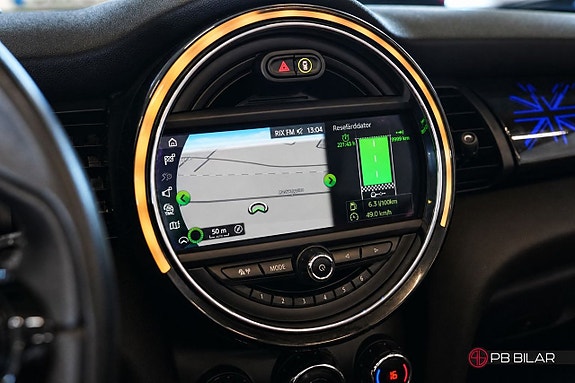 MINI Cooper S 18 of 25