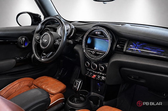MINI Cooper S 15 of 25