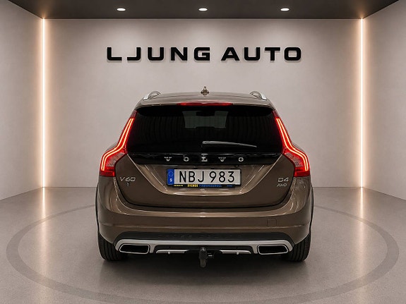 Volvo V60 Cross Country 5 of 28