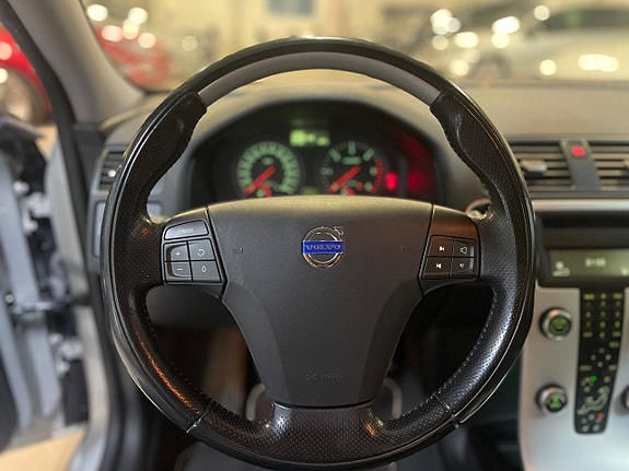 Volvo V50 15 of 22