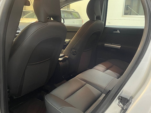 Volvo V50 18 of 22