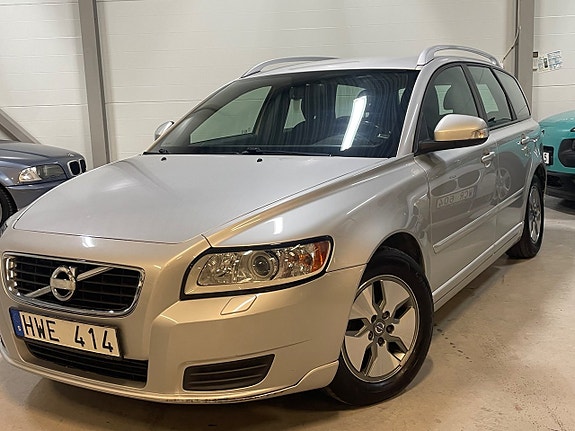 Volvo V50 2 of 22