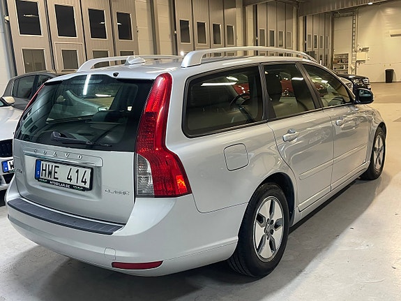Volvo V50 7 of 22