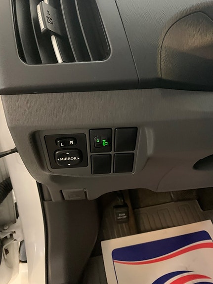 Toyota Prius 13 of 22