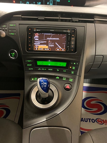 Toyota Prius 14 of 22
