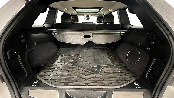 Jeep Grand Cherokee 14 of 27