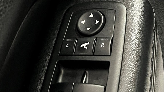Jeep Grand Cherokee 23 of 27