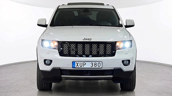 Jeep Grand Cherokee 2 of 27
