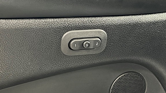 Jeep Grand Cherokee 24 of 27