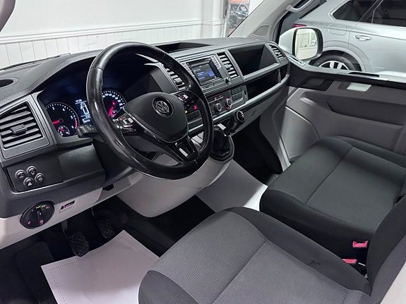 Volkswagen Transporter 10 of 23