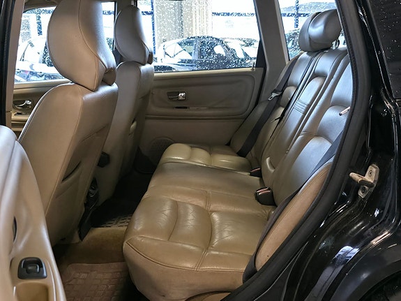 Volvo V70 8 of 8