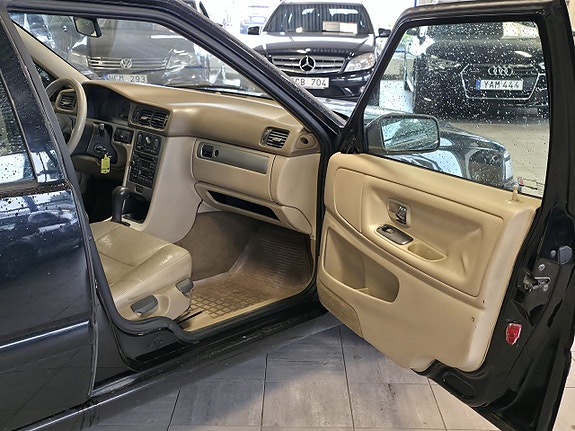 Volvo V70 5 of 8