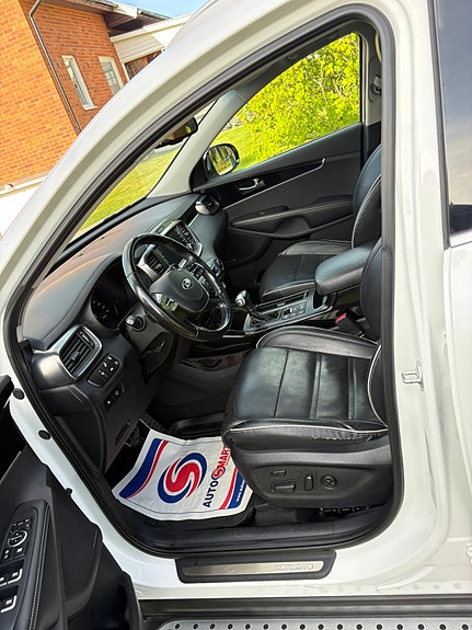 Kia Sorento 18 of 21