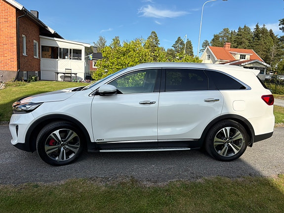 Kia Sorento 4 of 21