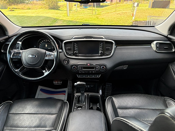 Kia Sorento 16 of 21