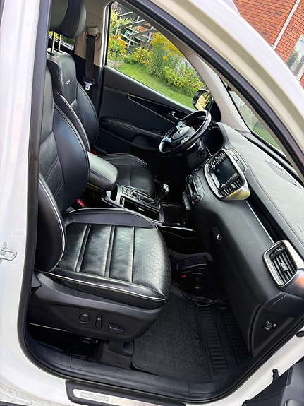Kia Sorento 17 of 21