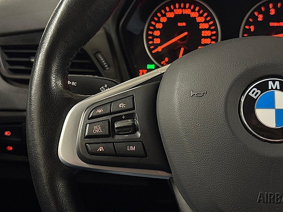 BMW 225xe 15 of 26