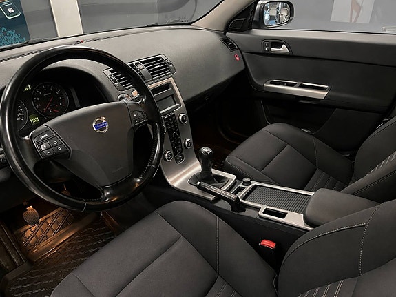Volvo V50 9 of 13