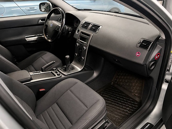 Volvo V50 8 of 13