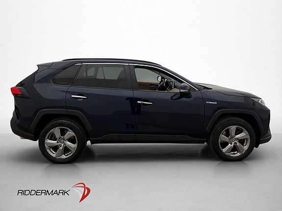 Toyota RAV4 9 of 30