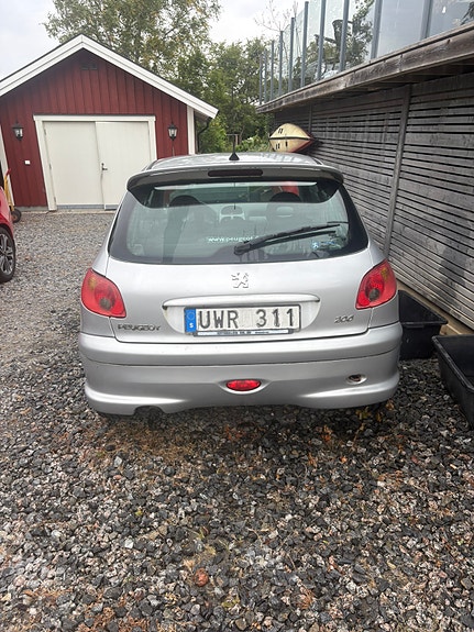 Peugeot 206 3 of 11