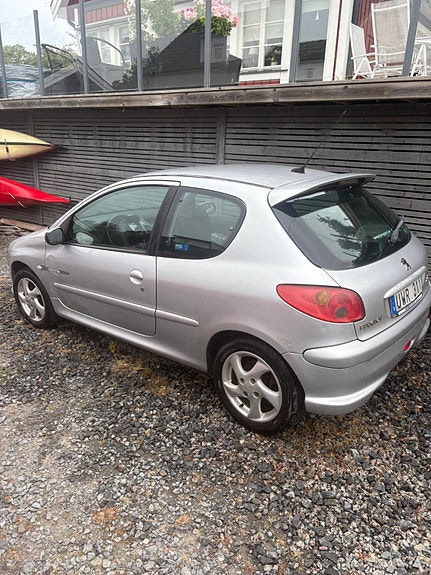 Peugeot 206 4 of 11