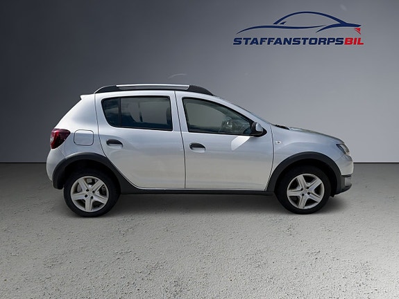 Dacia Sandero Stepway 4 of 9
