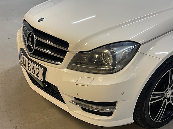 Mercedes-Benz C220 3 of 25