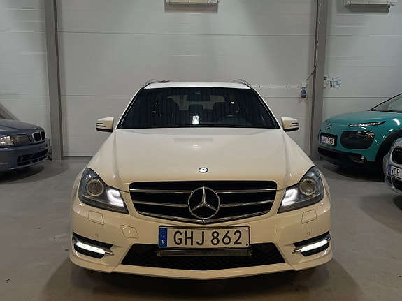 Mercedes-Benz C220 5 of 25