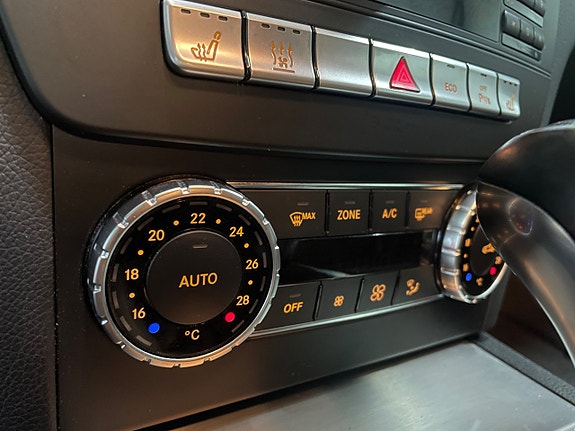 Mercedes-Benz C220 20 of 25