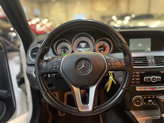 Mercedes-Benz C220 14 of 25