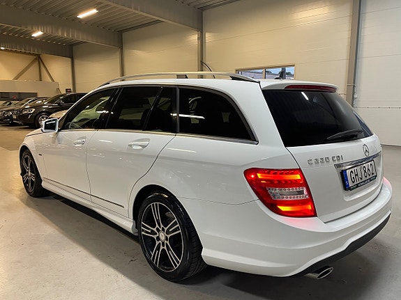 Mercedes-Benz C220 12 of 25