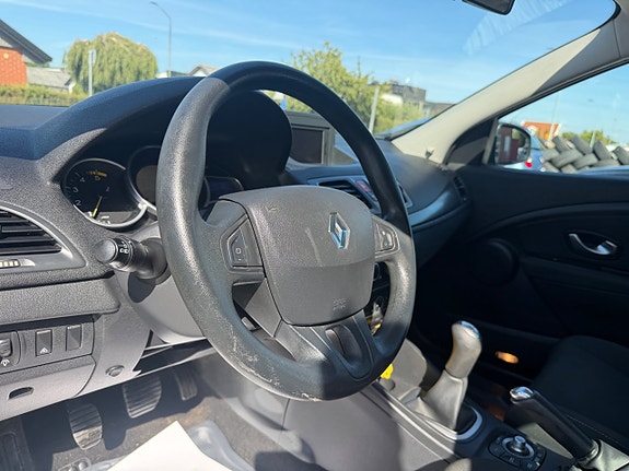 Renault Megane 9 of 9