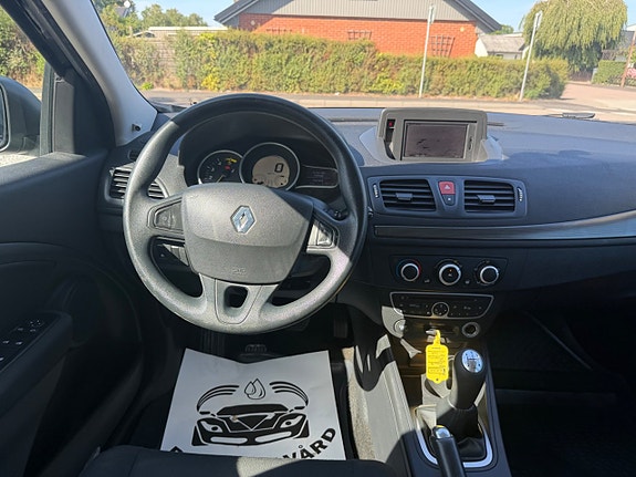 Renault Megane 8 of 9