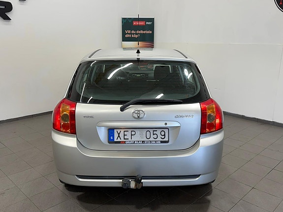 Toyota Corolla 8 of 17