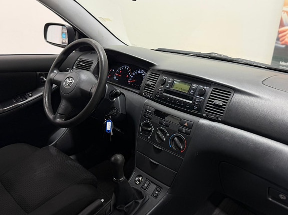 Toyota Corolla 2 of 17