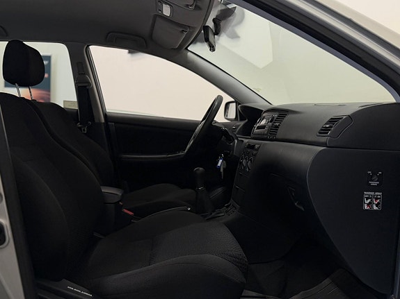 Toyota Corolla 12 of 17