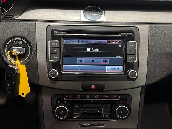 Volkswagen Passat 17 of 20