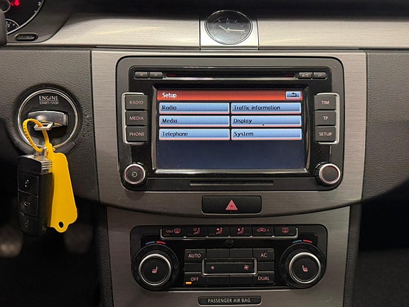 Volkswagen Passat 19 of 20