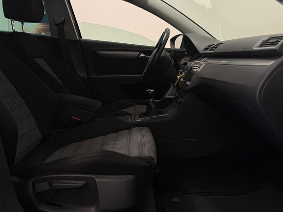 Volkswagen Passat 6 of 20