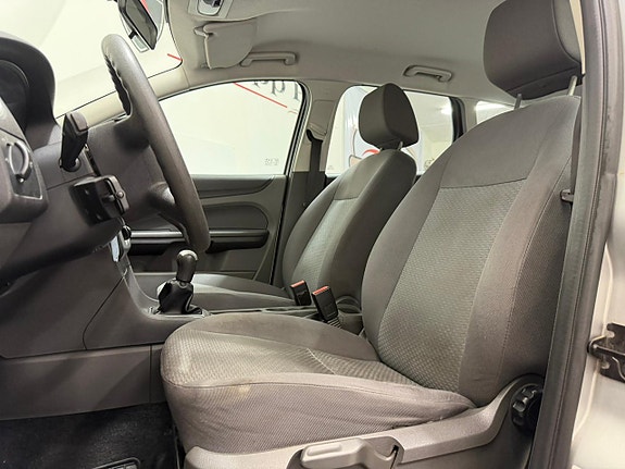 Ford Focus 15 of 17