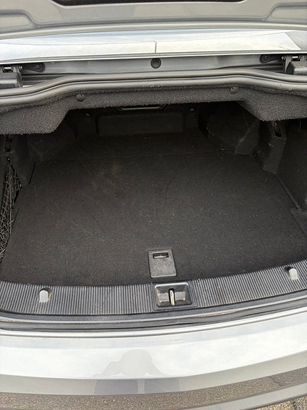 Mercedes-Benz E250 5 of 15