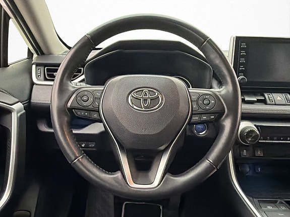 Toyota RAV4 15 of 30