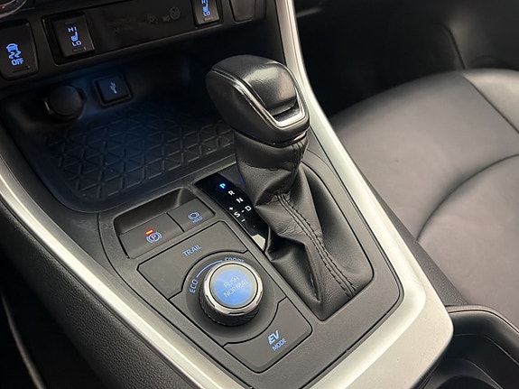 Toyota RAV4 26 of 30