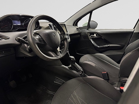 Peugeot 208 10 of 23