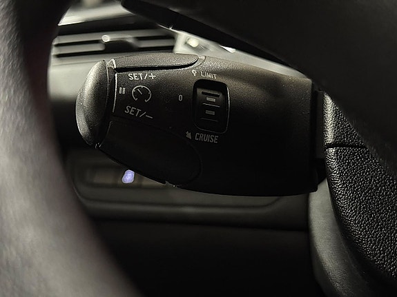 Peugeot 208 22 of 23