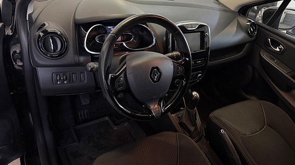 Renault Clio 8 of 10