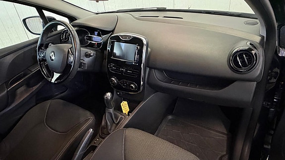 Renault Clio 9 of 10