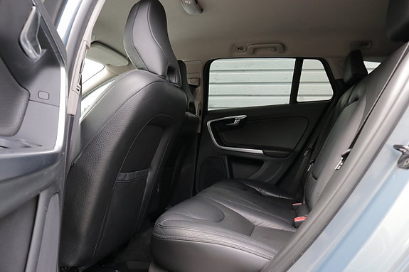 Volvo V60 15 of 17